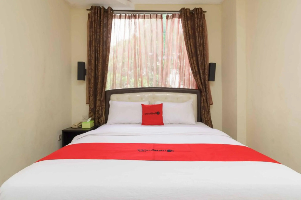 RedDoorz near City Walk Lippo Cikarang
