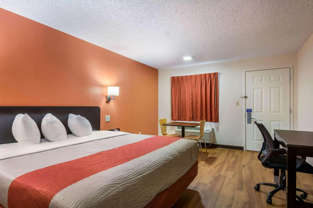 Motel 6-Winnie, TX