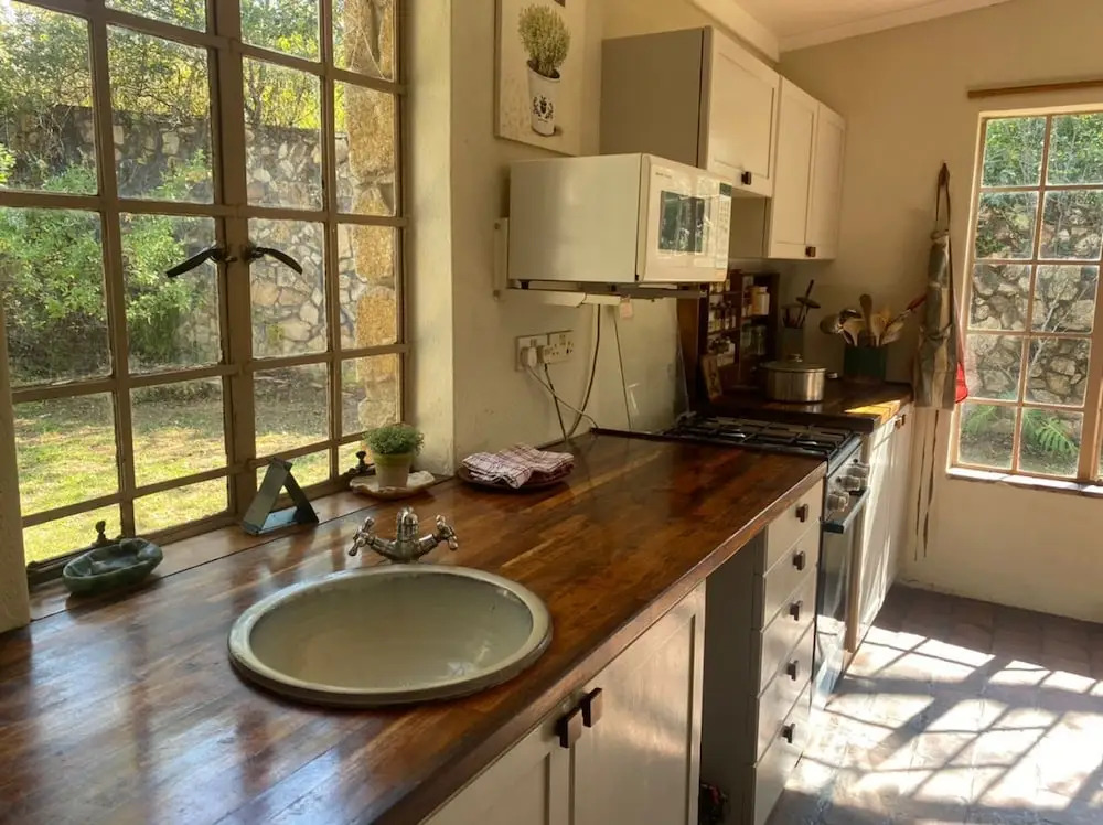 Victorian Style Cottage in Nyanga - 2096