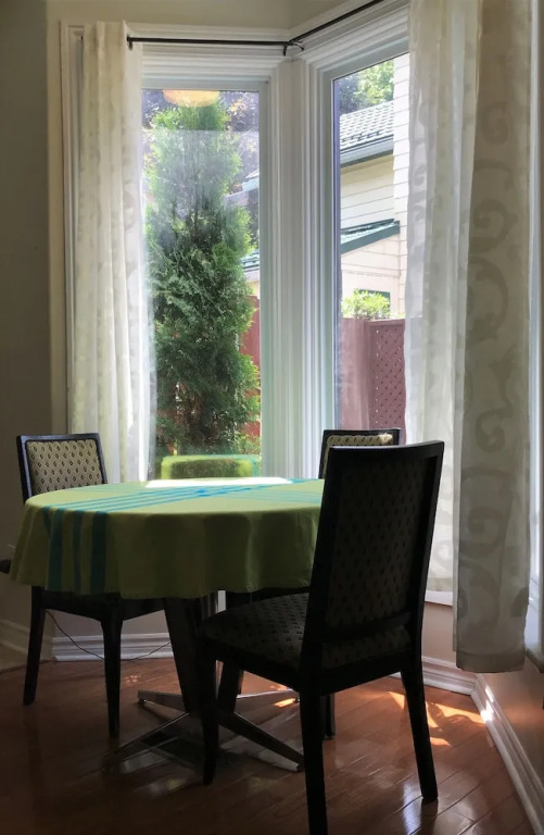 Ellis House Bed & Breakfast