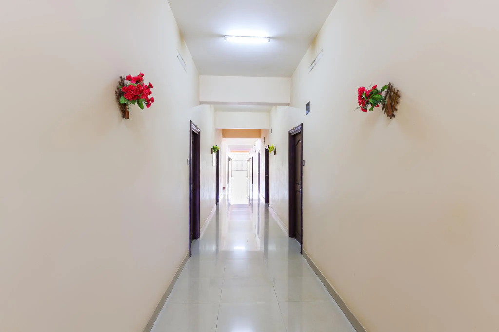 OYO 74400 D Lodging