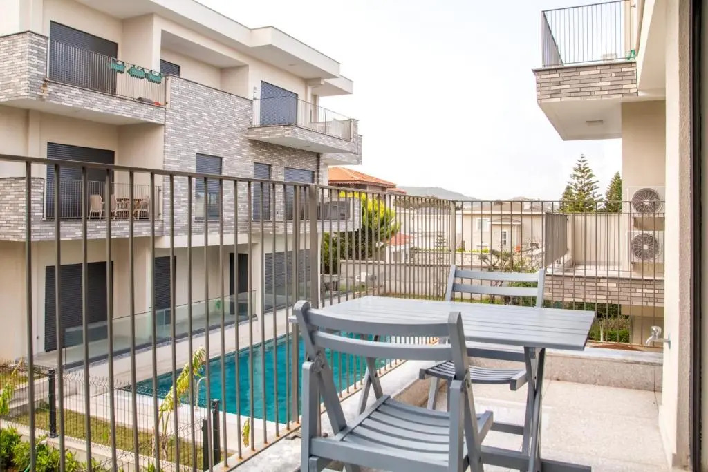 Gorgeous Apartment With Pool and Balcony In Izmir