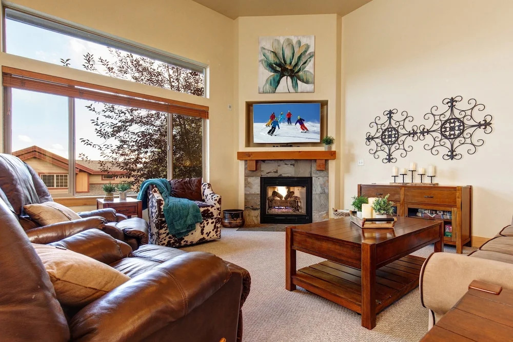 4BR/3.5BA Remarkable Bear Hollow Townhome by RedAwning
