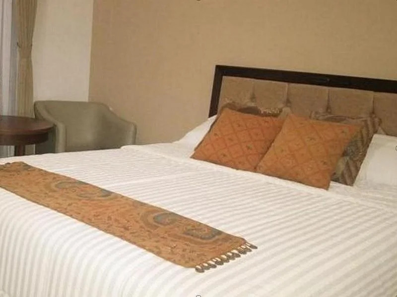Adelia Hotel