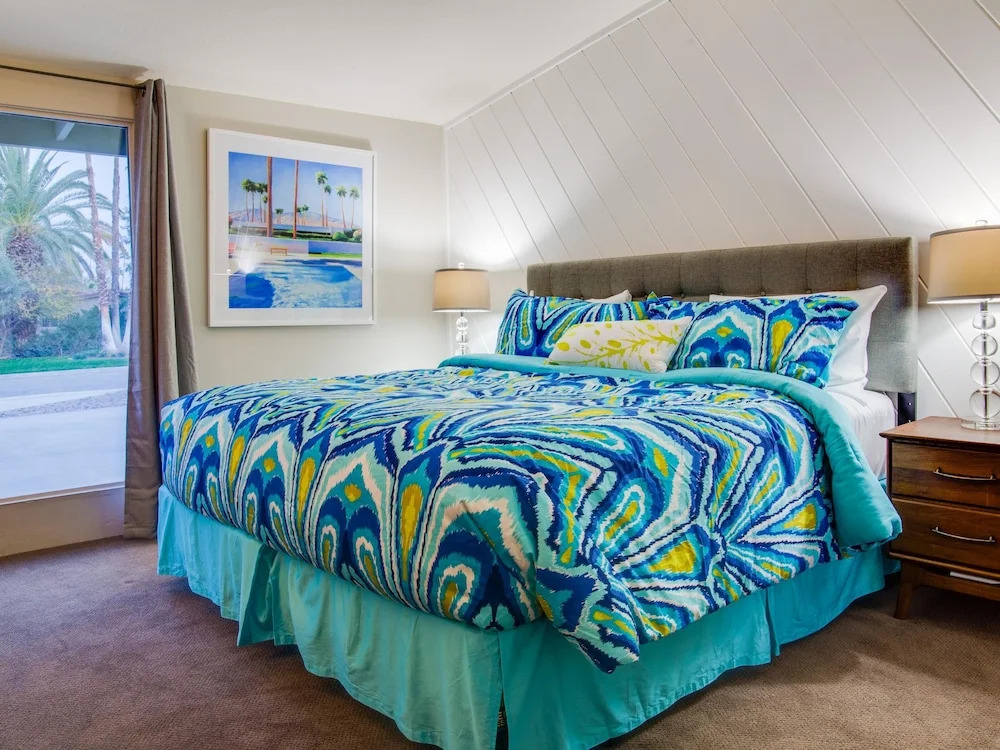 Palm Springs Pool Pad