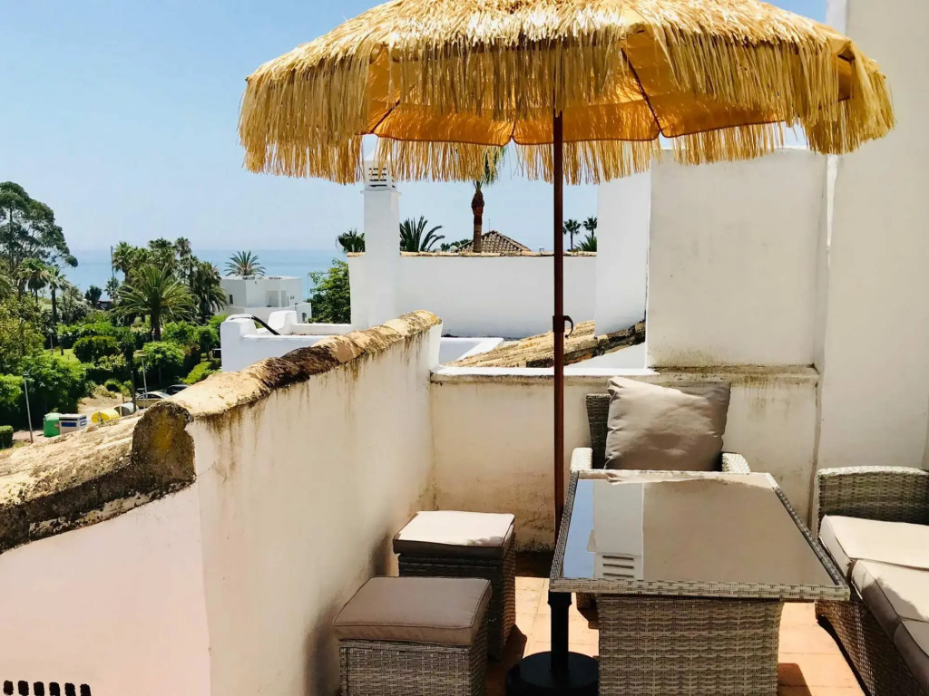 Costalita Penthouse in Estepona
