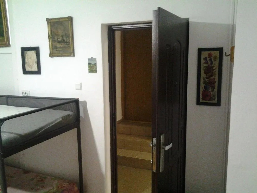 Leyla Guesthouse Hostel