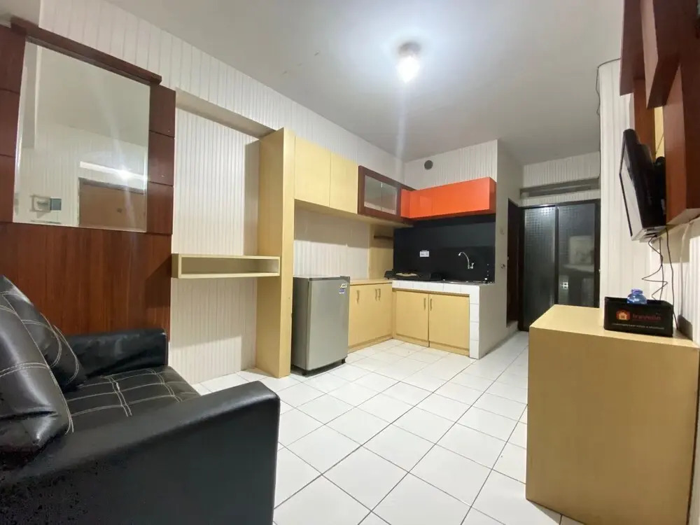 Stylish & Strategic 2BR at Gateway Ahmad Yani Cicadas Apartment near Mall