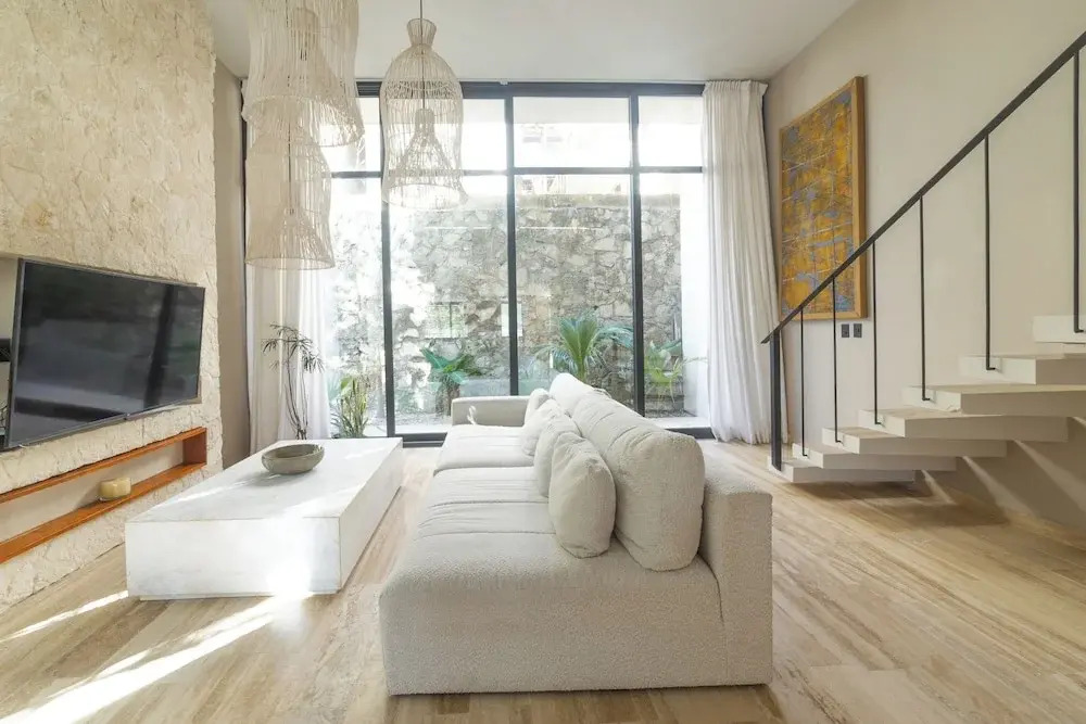 BT Homes - Tulum - Exclusiva villa de lujo con piscina, gym y pista de pádel