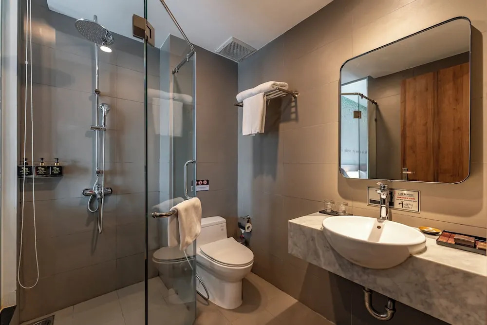 Thanh Long Hotel - Tra Khuc