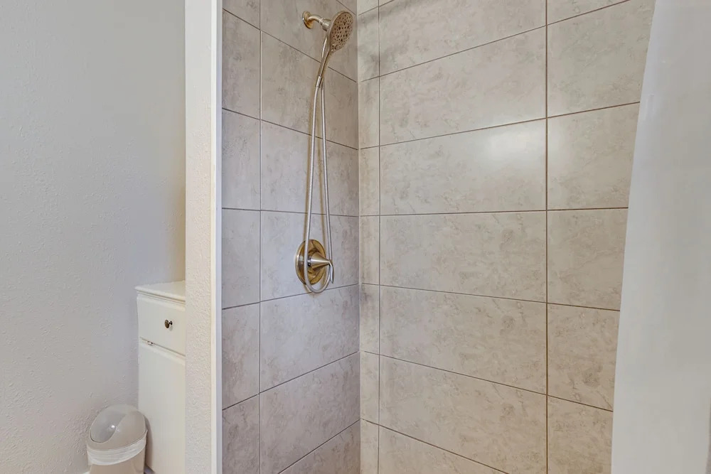 1 Mi to Hermann Park: Houston Apt w/ Shared Yard