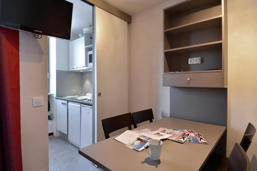 Residence Saintjacques Refurnished Divisible Studio for 4 People of 28 mÂ² on the Slopes Rs220
