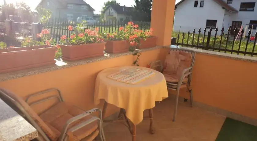 Rooms Zimmer Karlovac