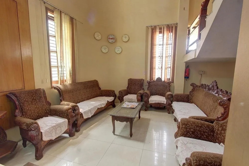 Hotel Rajsangam International