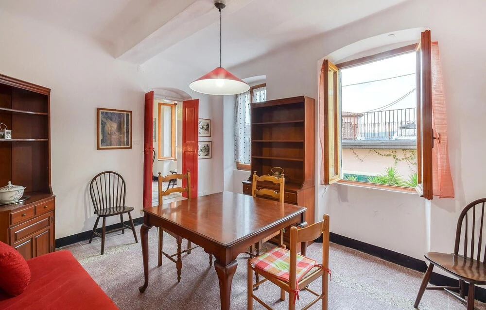 Amazing Apartment in Fezzano With Wifi and 2 Bedrooms