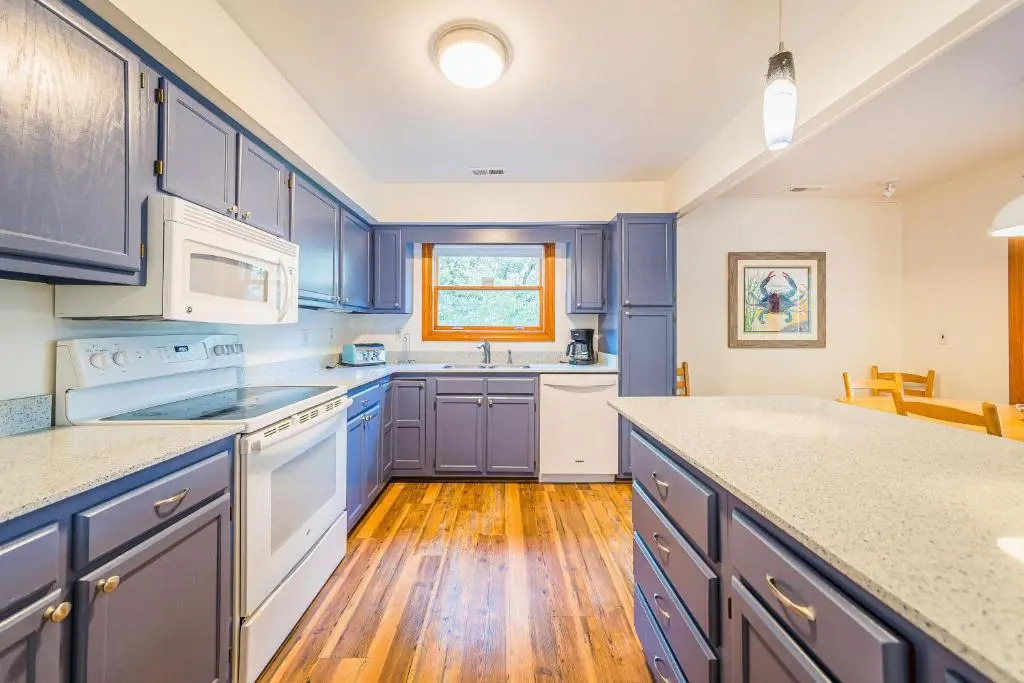 Casa La Playa - Duck, Sanderling, Lakefront, 160 Yards to the Beach, Community Pool, Pets OK