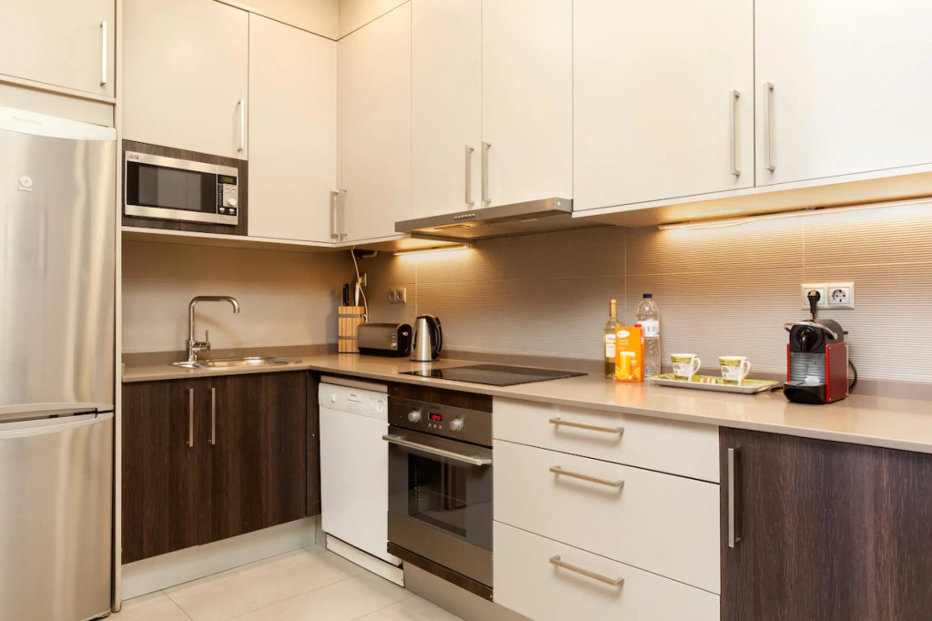 BATLLO 1 · Beautiful and fresh apartment next to P. de Gracia