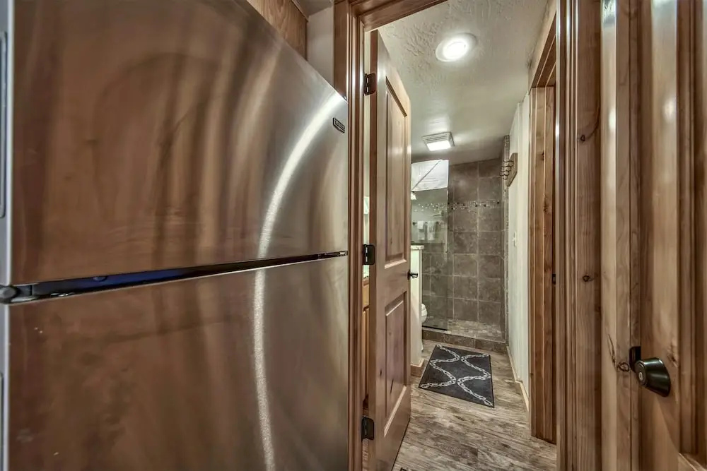 Newly Remodeled 1 Bed and Loft at Lakeland Village