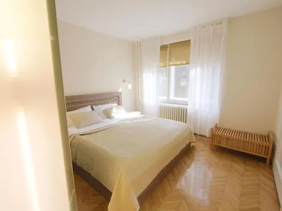 Business & Travel Apartments