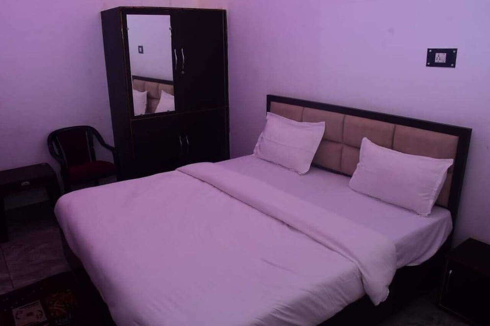 Shri Narayanam Guest House and Home Stay