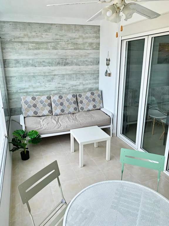 Sunny Beach Retreat