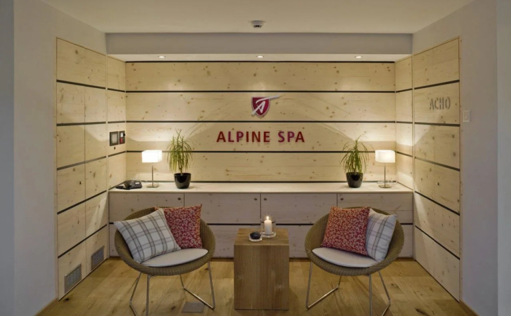 Swiss Alpine Hotel Allalin