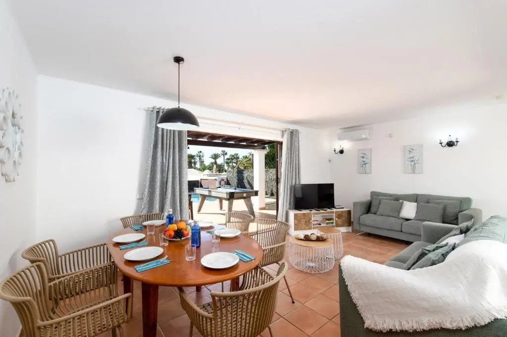 Villa Papagayo by Villa Plus