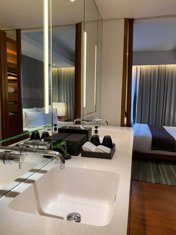 Hansar Bangkok Hotel