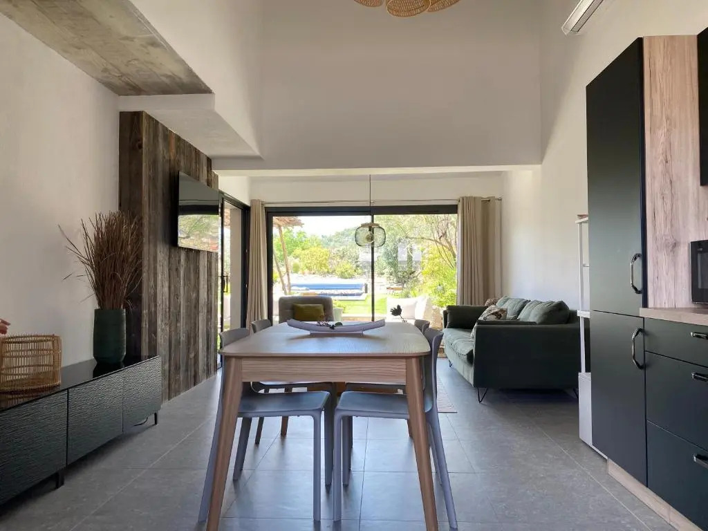 Villa à 5mn des plages avec piscine/jardin privée