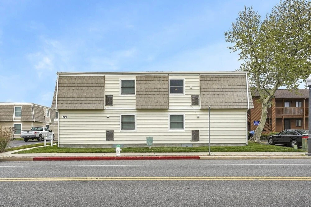 Gullway Villas 408 Unit 204 2 Bedroom Condo by Redawning