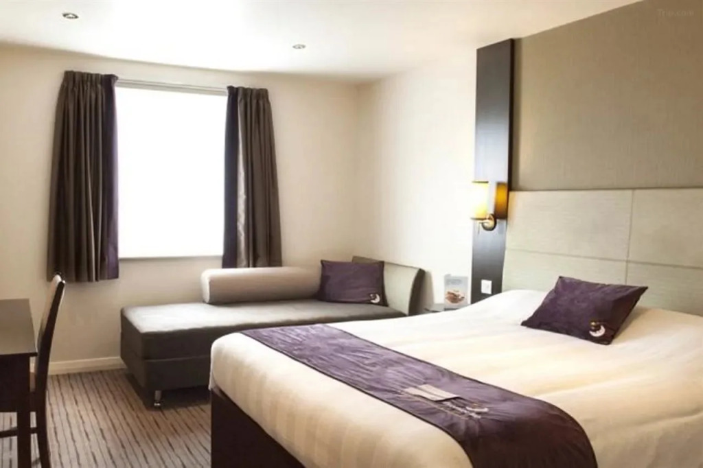 Premier Inn Milton Keynes South