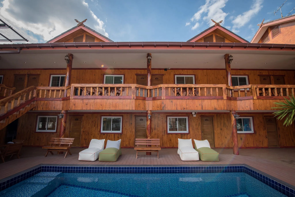 Viking Resorts