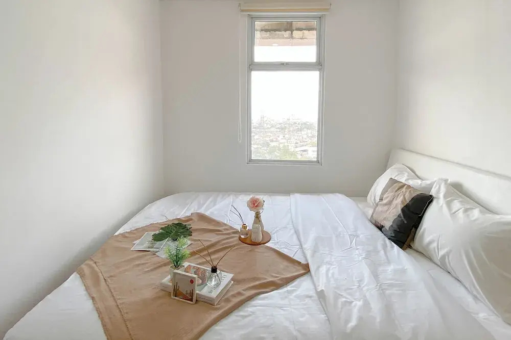Warm And Simple 1Br Apartment At Vittoria Residence