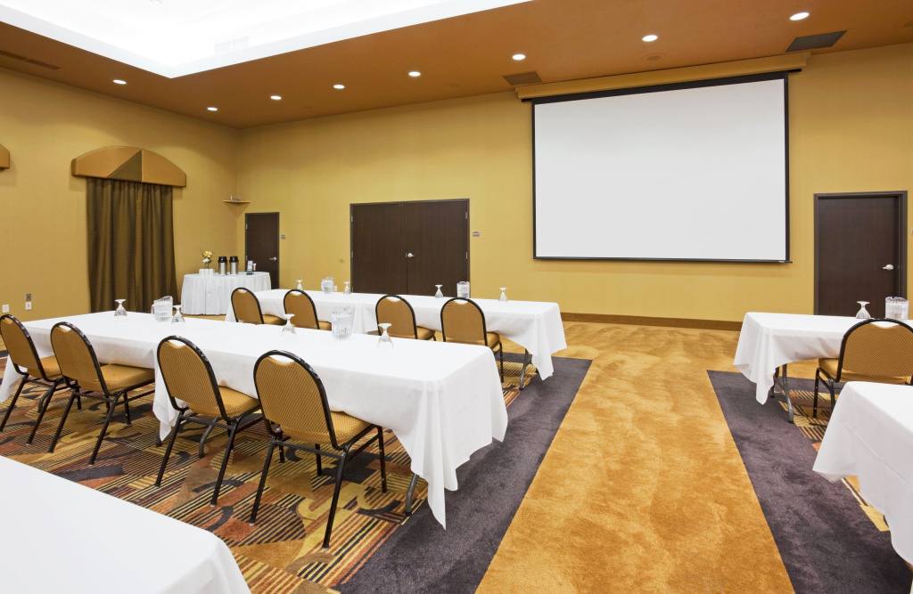 Holiday Inn Express Hotel & Suites Sioux Falls-Brandon by IHG