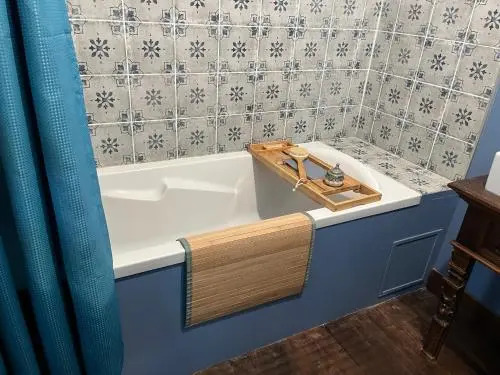 Mercier de Montigny - Les Chambres du Beffroi - SPA et Massage