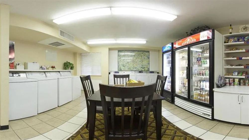 Candlewood Suites San Antonio Northwest Medical Center