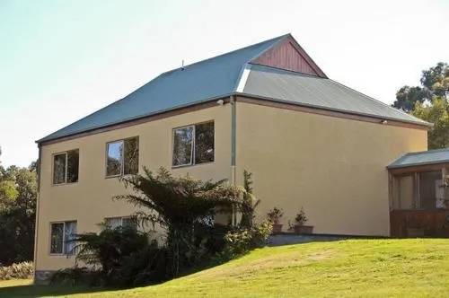 Waratah Lodge
