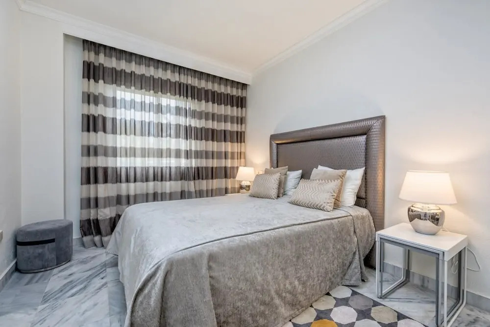Dama de Noche - 4BR Garden Apartment in Puerto Banus