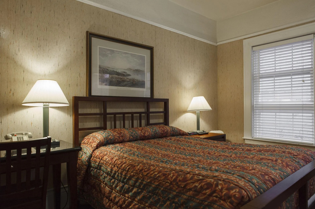 Grant Hotel