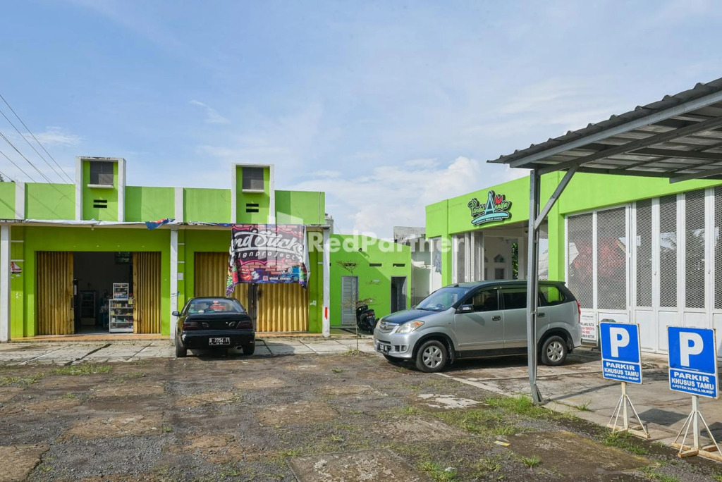 Pondok Anisa near Kolam Renang The Bagelen RedPartner