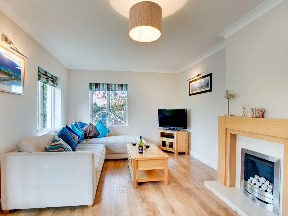 Luxurious Holiday Home in Saundersfoot With Fireplace