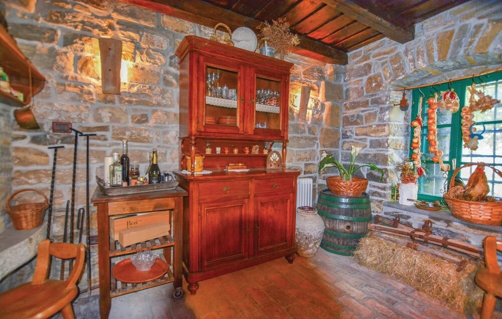 2 Bedroom Cozy Home In Smarje