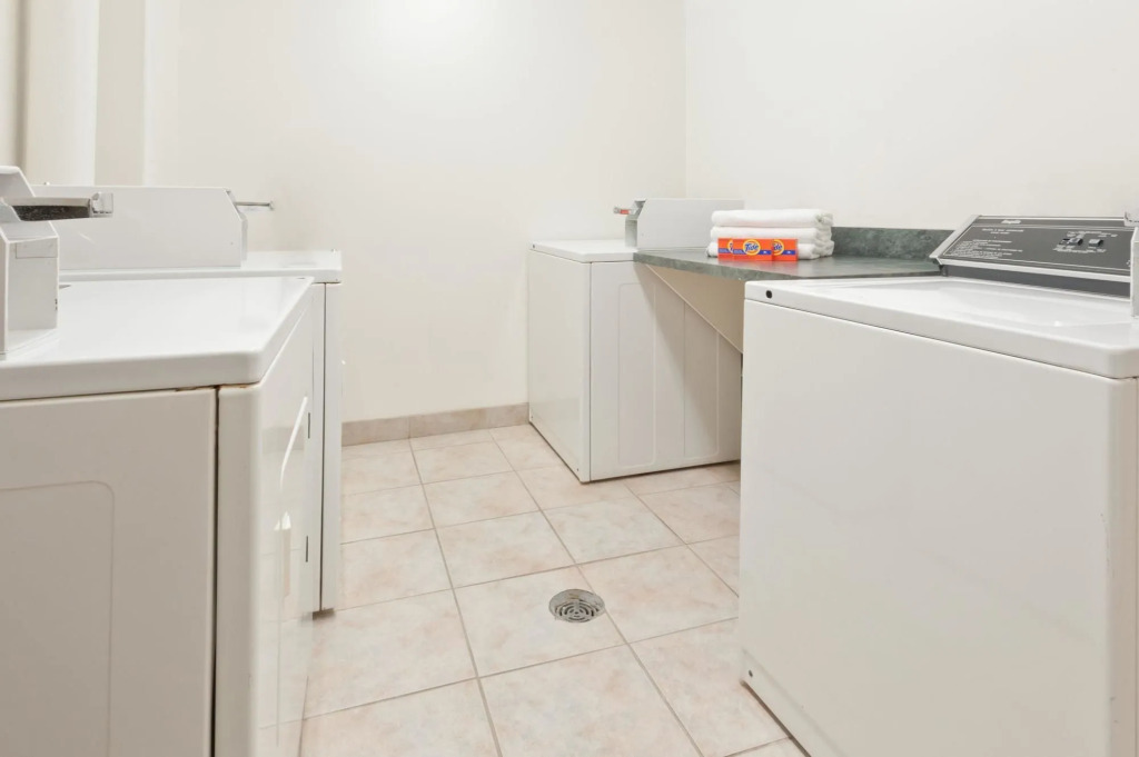 SureStay Plus Hotel by Best Western Drumheller