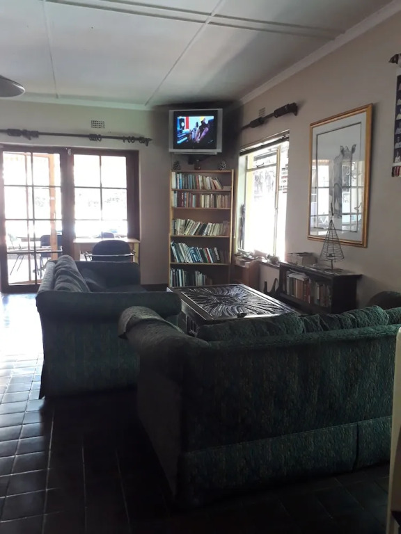 Accoustix Backpackers Hostel
