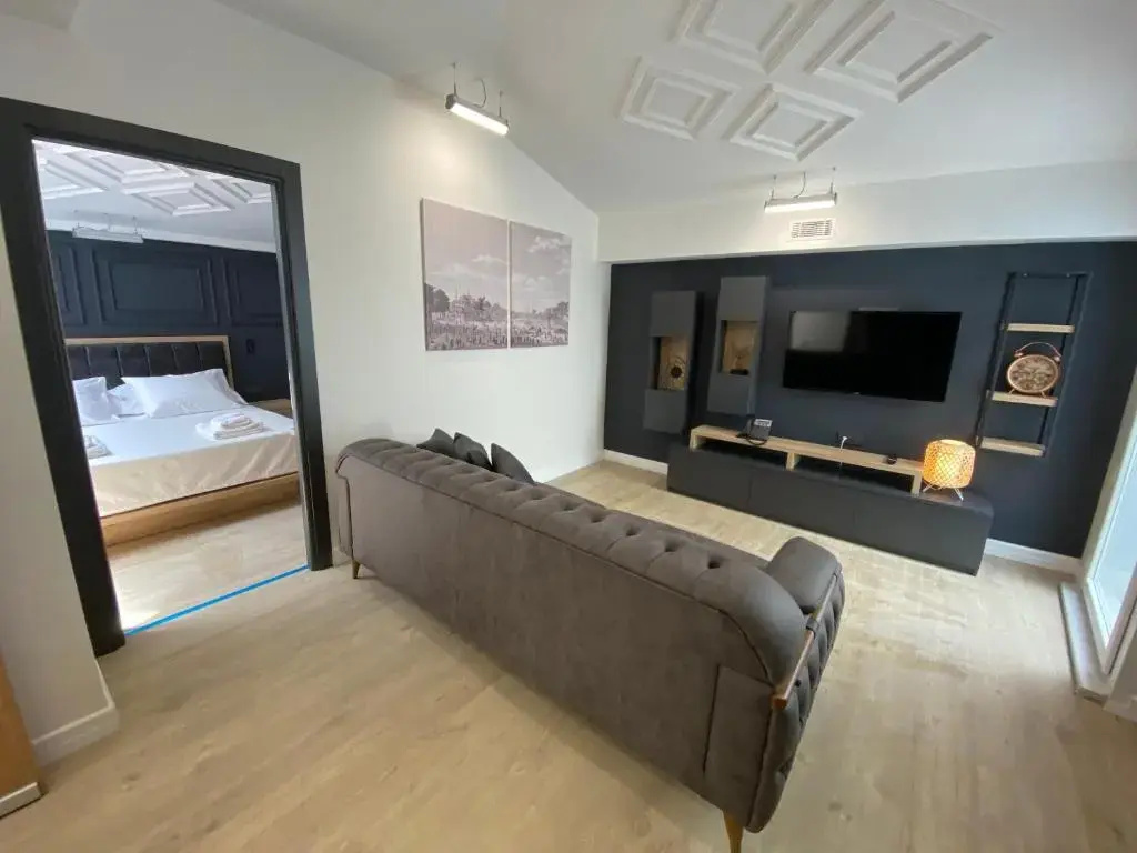 RW BOUTIQUE HOTEL