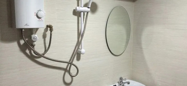 D&E Inn Singapur