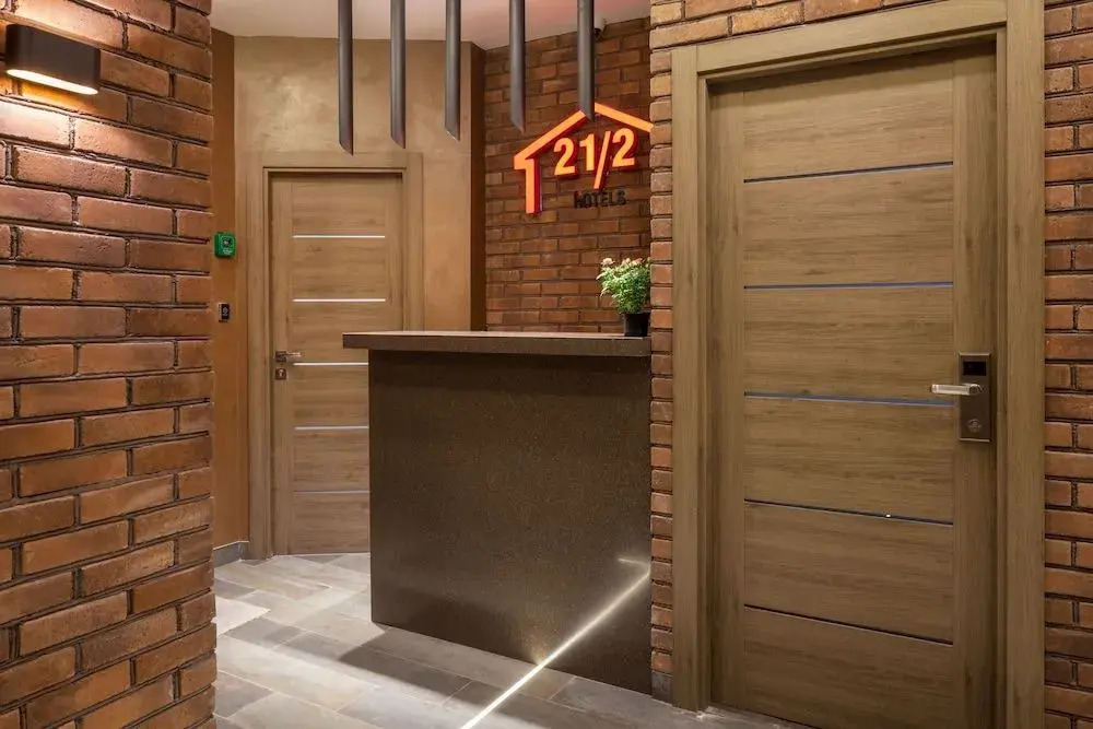 Hotel 21/2