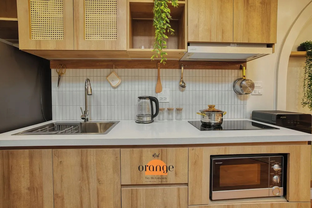 iRest Orange Tay Ho Lakeside Apartment