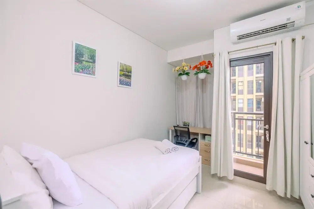 Minimalist And Cozy Studio (No Kitchen) Transpark Cibubur Apartment