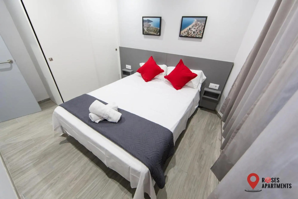 Roses Apartments Estudio 1 vista mar lateral